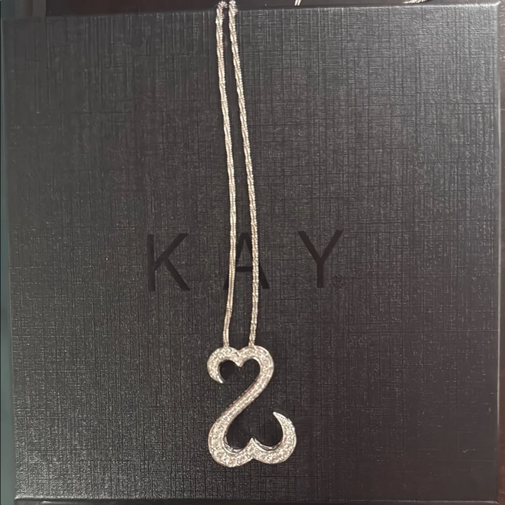White gold open Heart Necklace - Picture 1 of 1